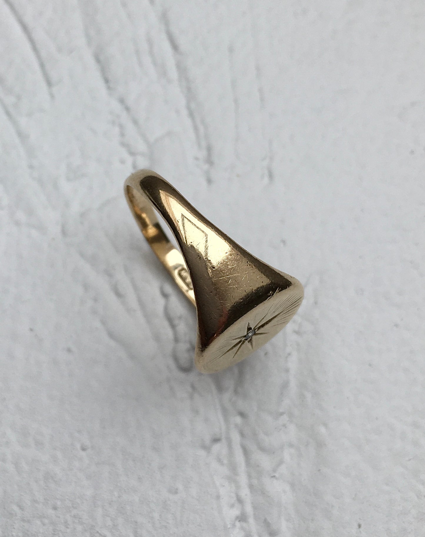 1960s 9ct Gold Diamond Signet