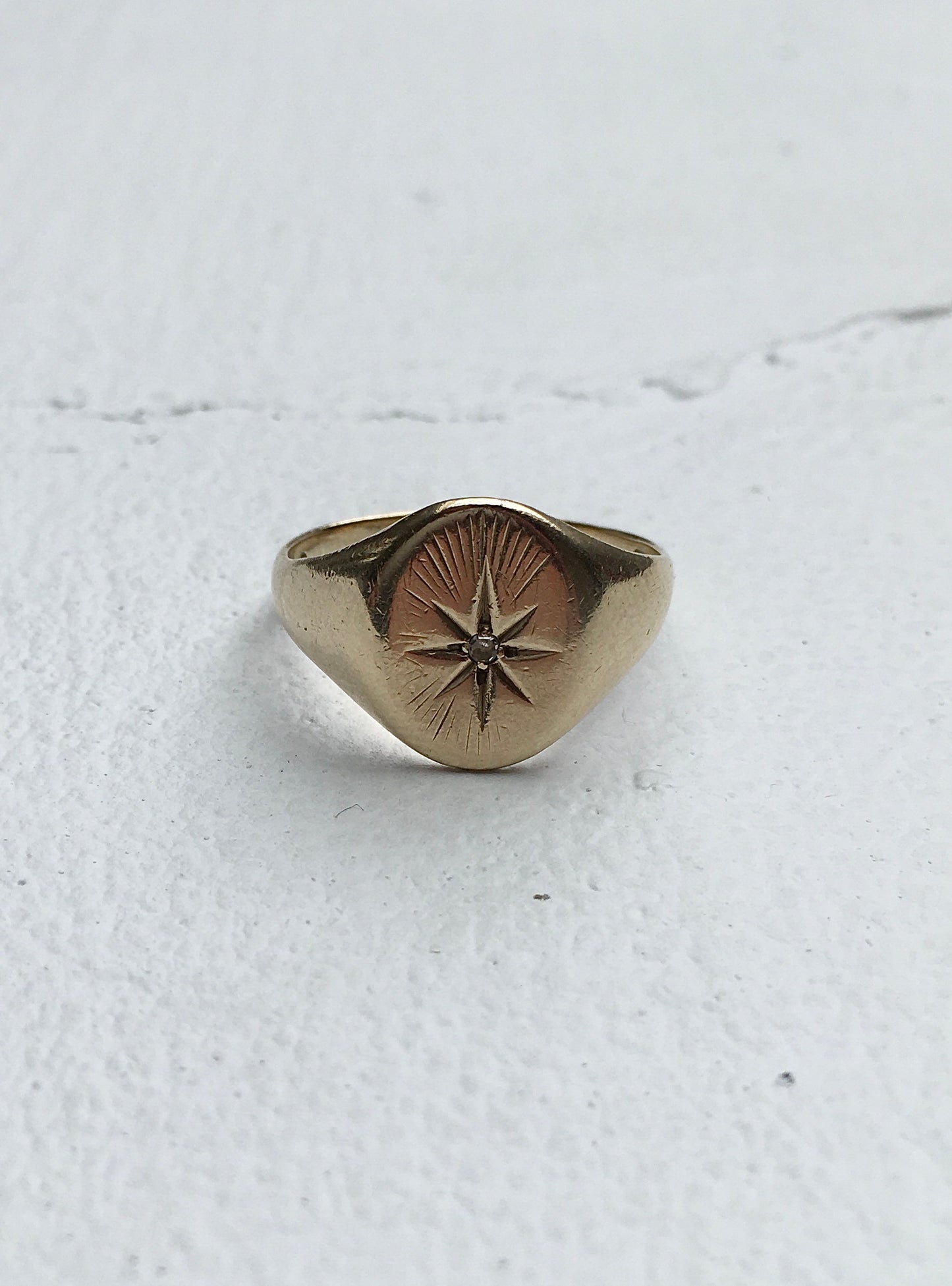1960s 9ct Gold Diamond Signet
