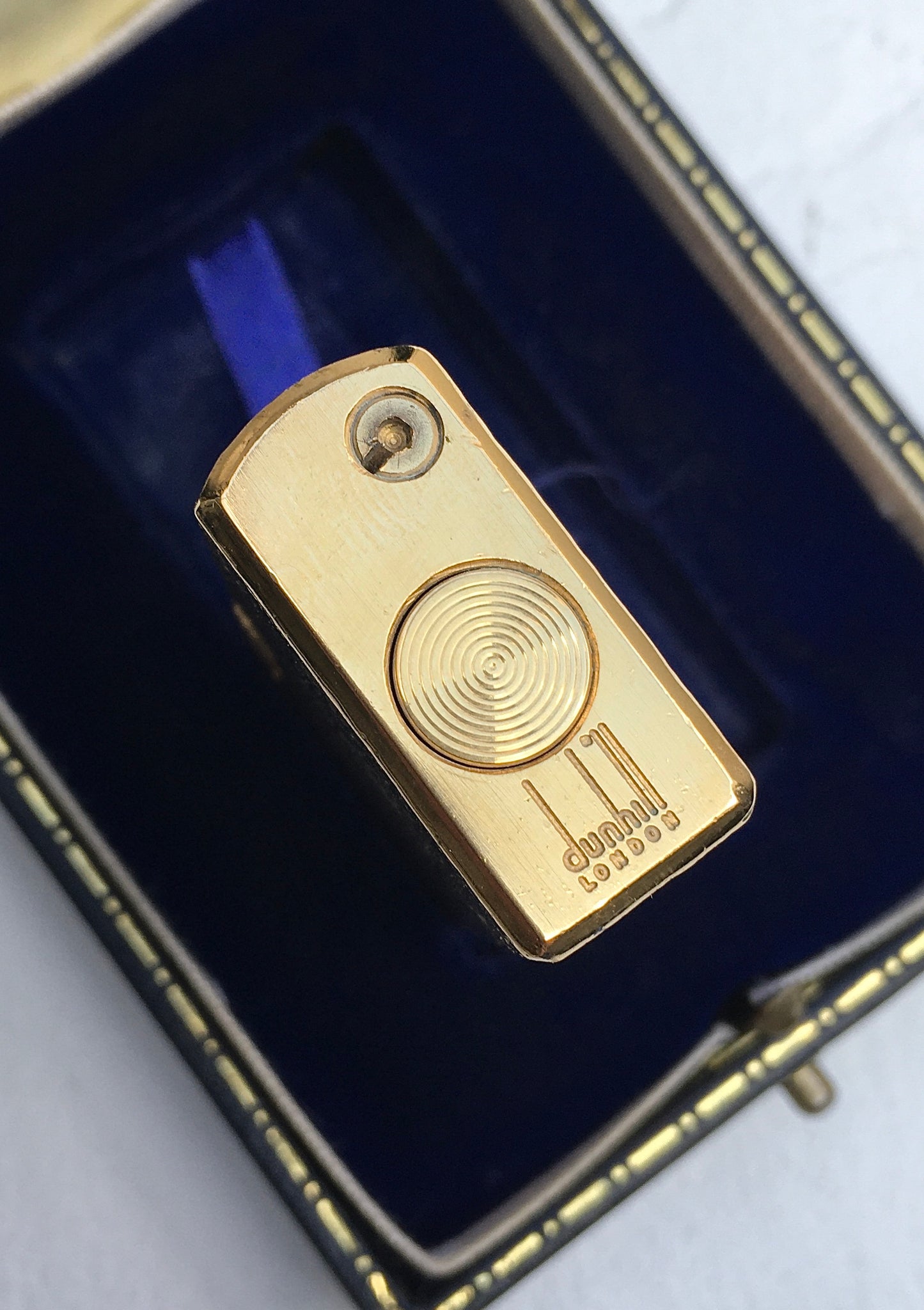 Vintage 1970s Dunhill 70