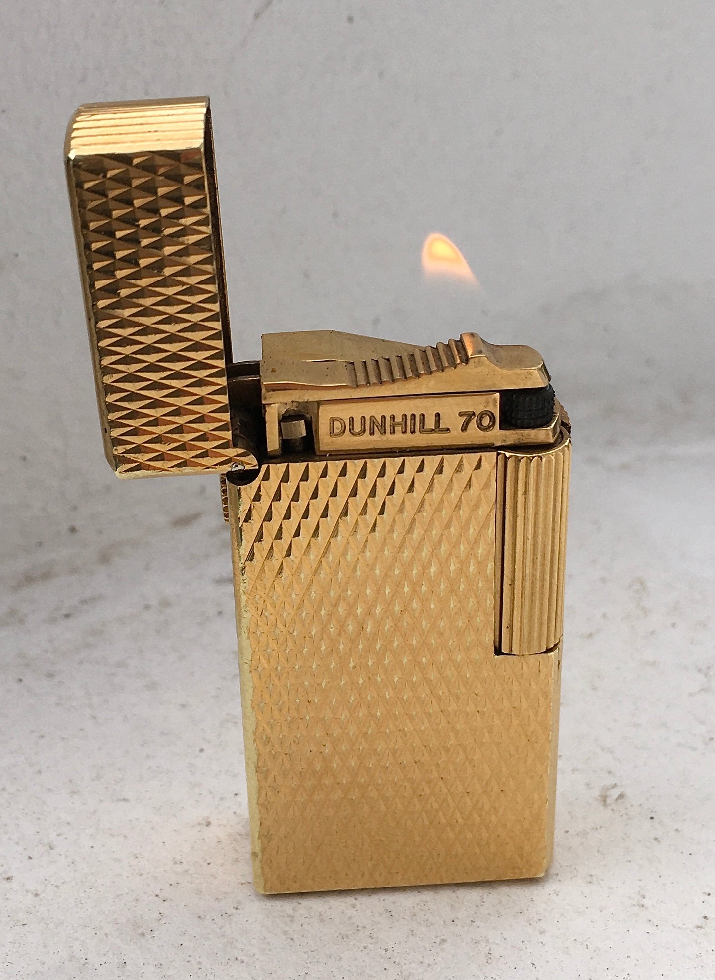 Vintage 1970s Dunhill 70