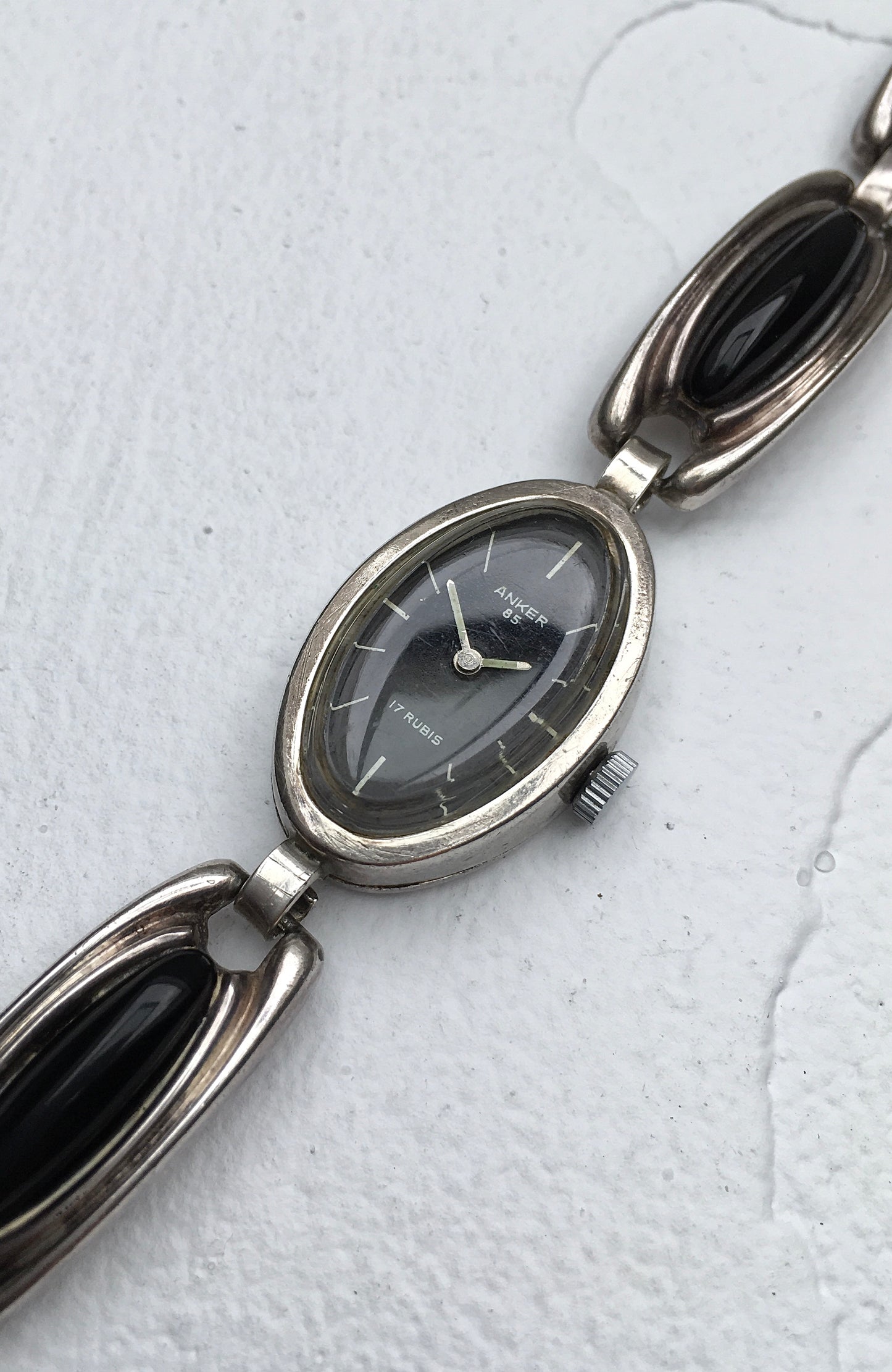 Vintage 1970s Silver Anker