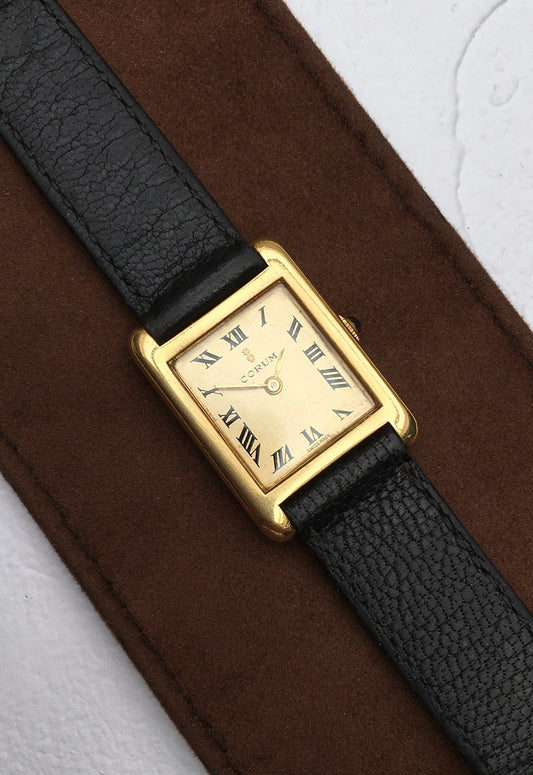 Vintage 1970s 18k Corum Tank