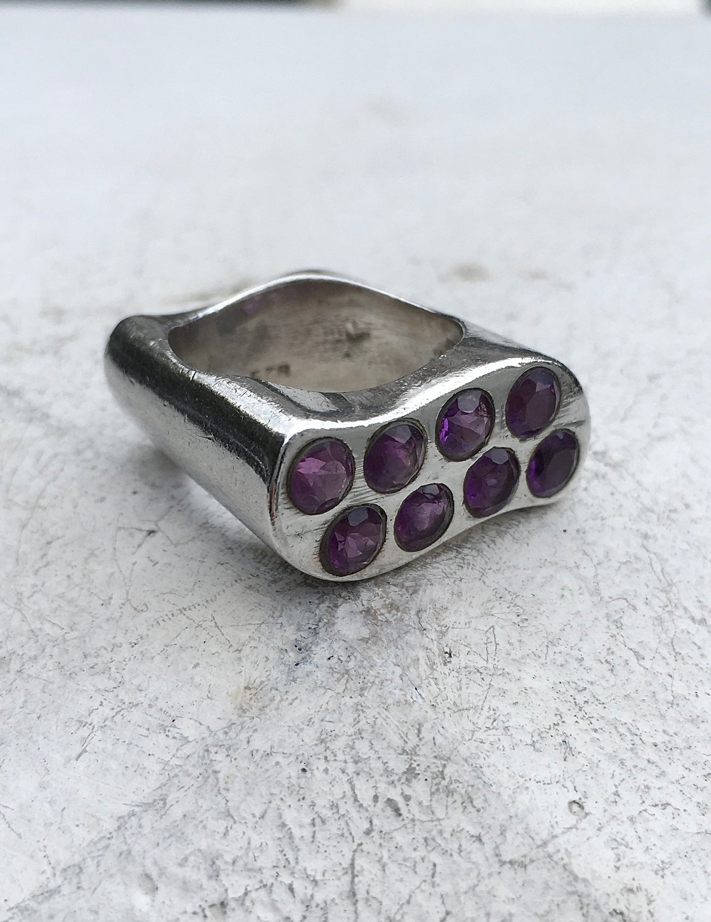 Sterling Silver x Amethyst Ring
