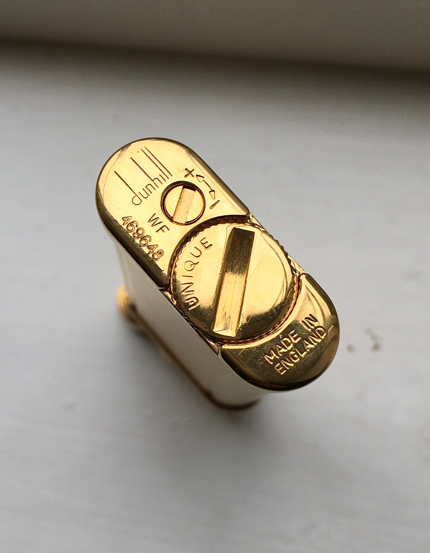 Vintage 1990s Dunhill Unique