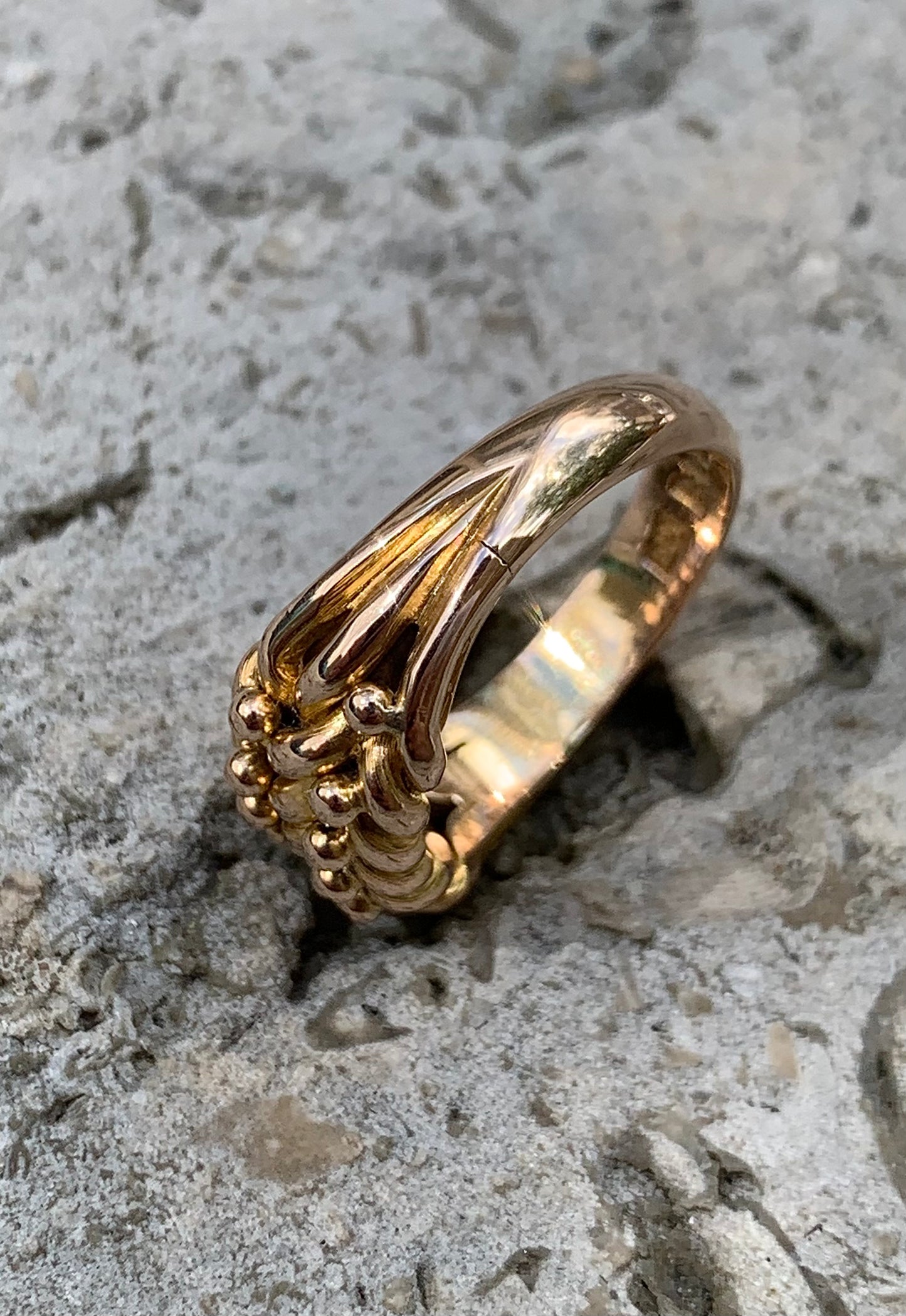 Antique 9ct Gold Keeper Ring