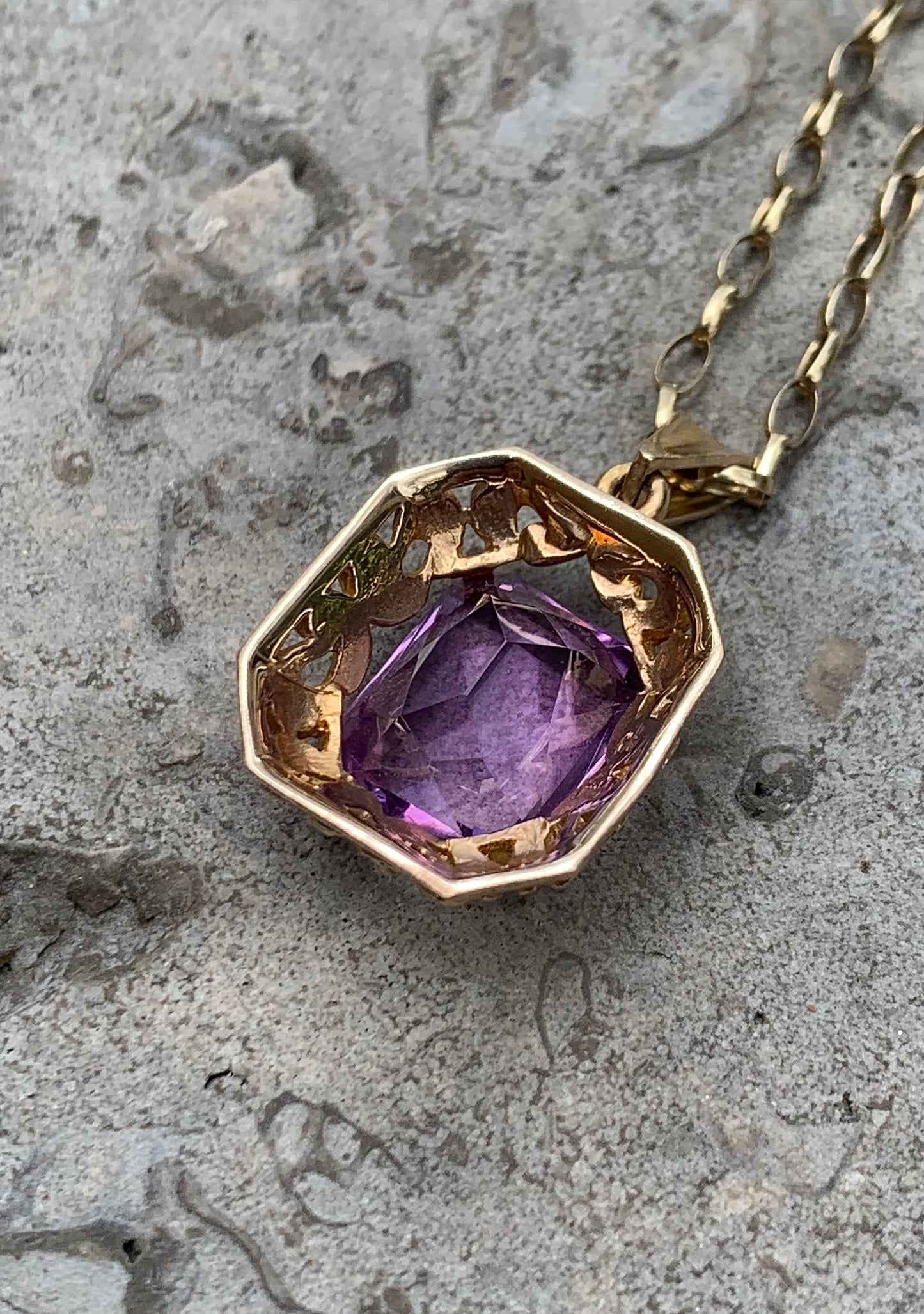 Vintage 9ct Gold Amethyst Necklace