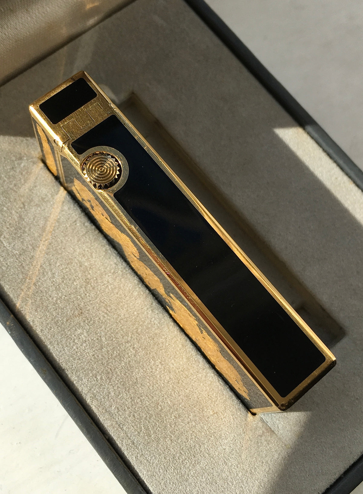 Vintage 1980s Gold Leaf Dunhill Rollagas