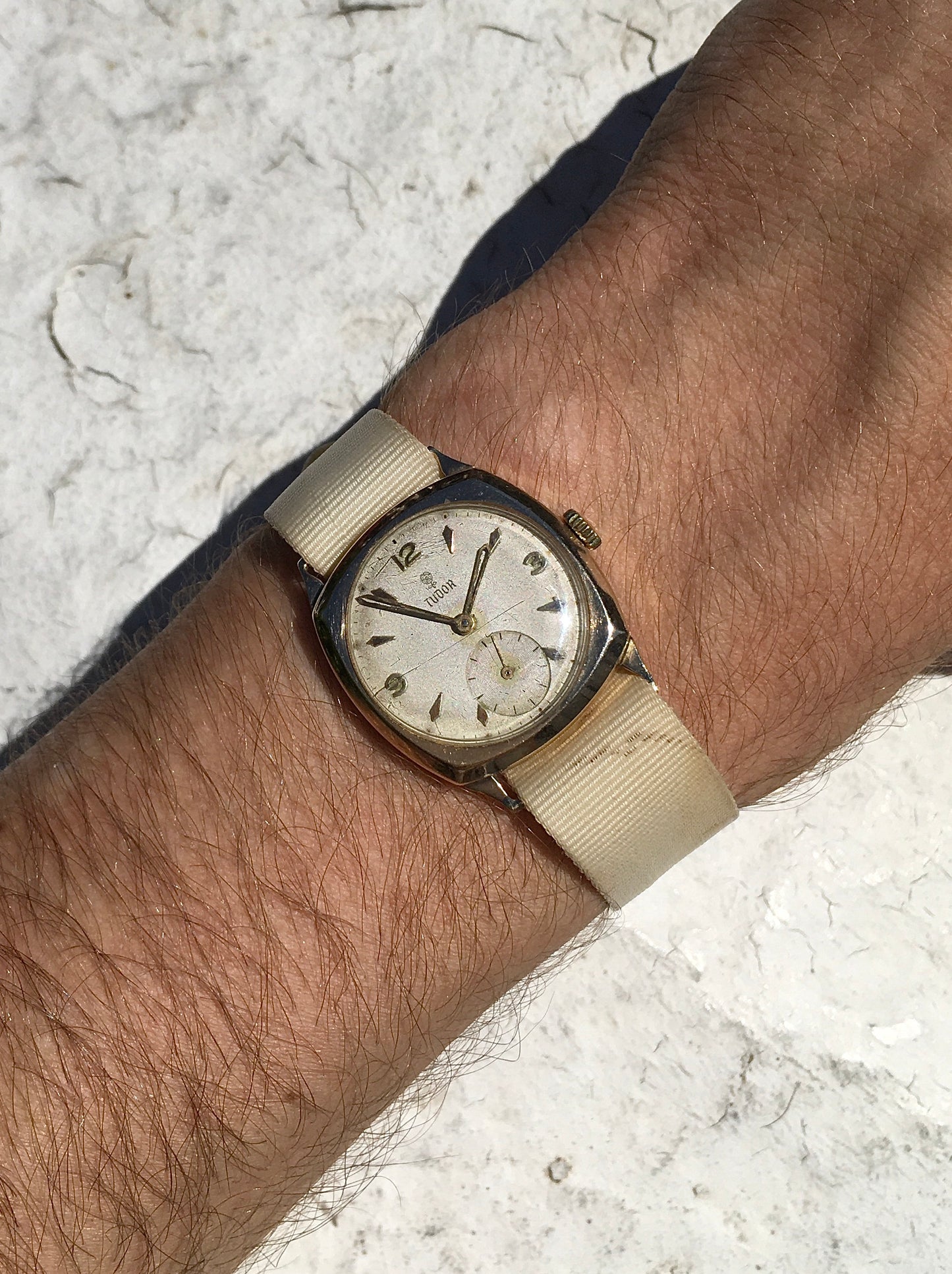 Vintage 1950s 9ct Gold Tudor