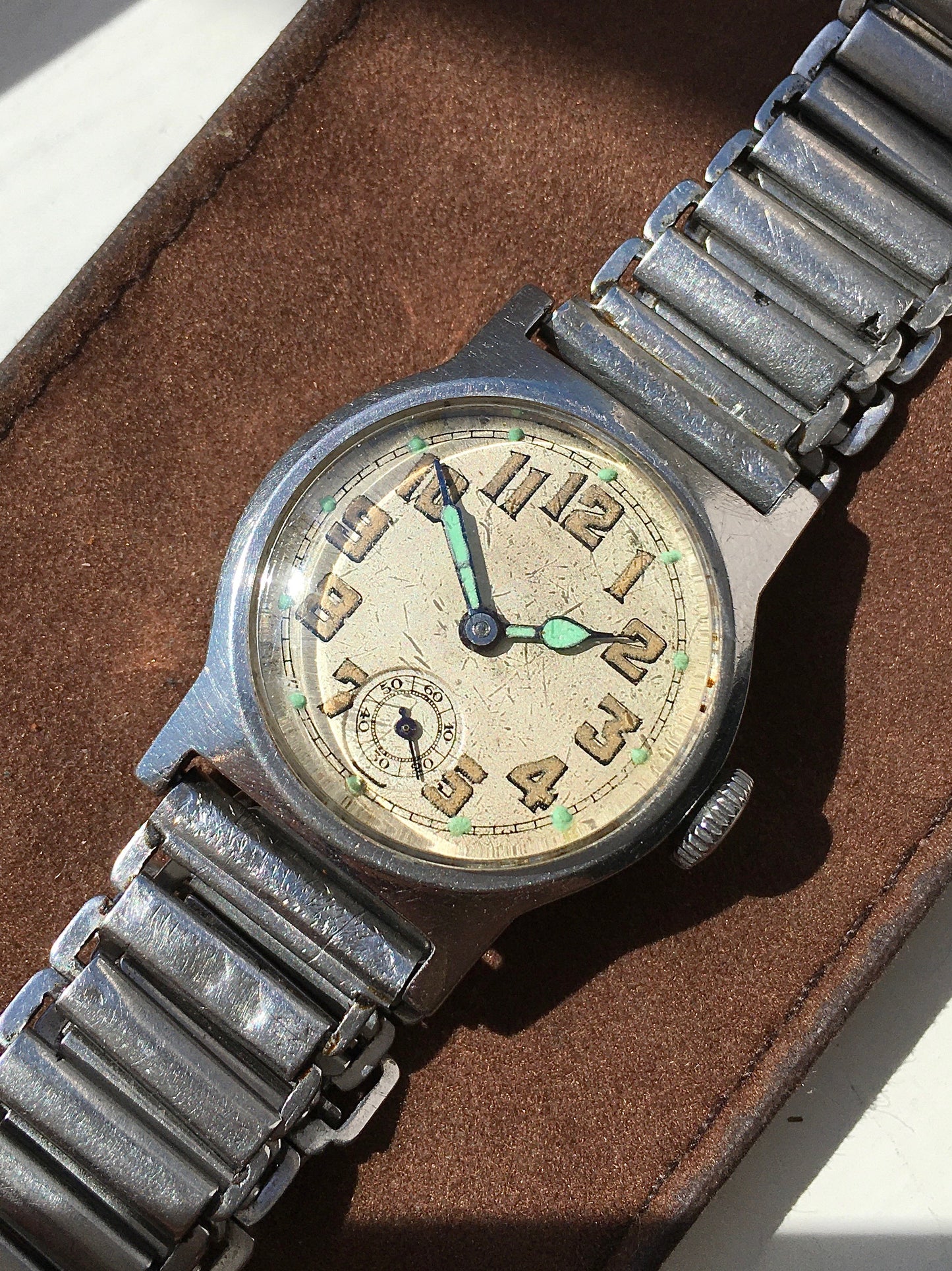 Vintage 1940s West End Watch Co. Wristwatch