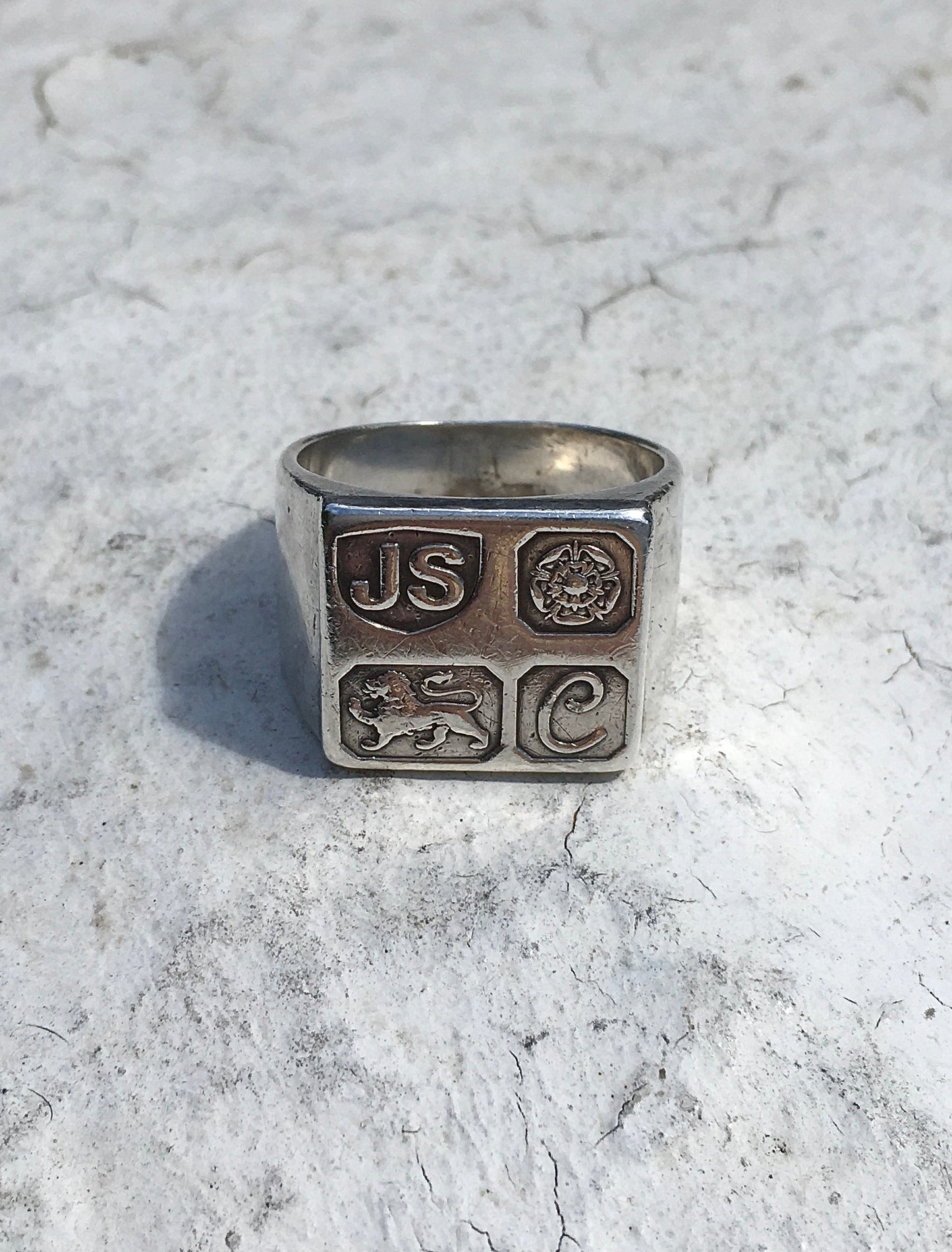 Vintage 1970s Sterling Silver Hallmark Ring