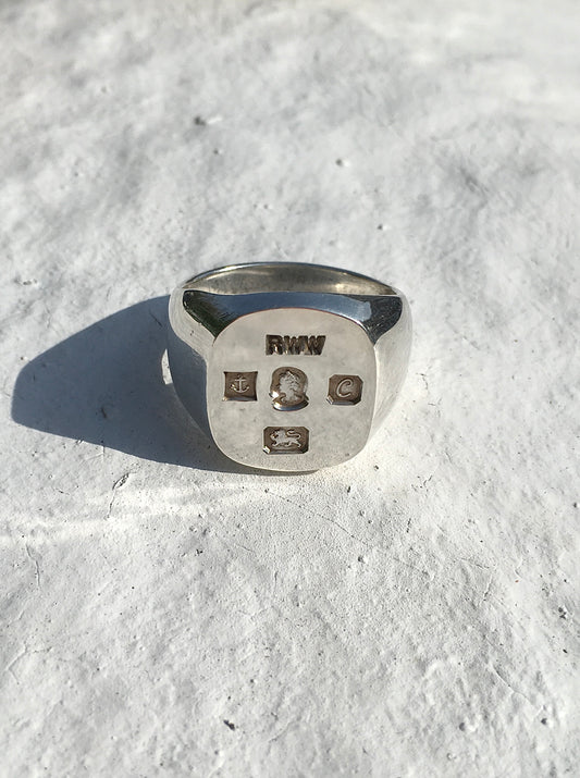 Vintage 1970s Sterling Silver Hallmark Ring