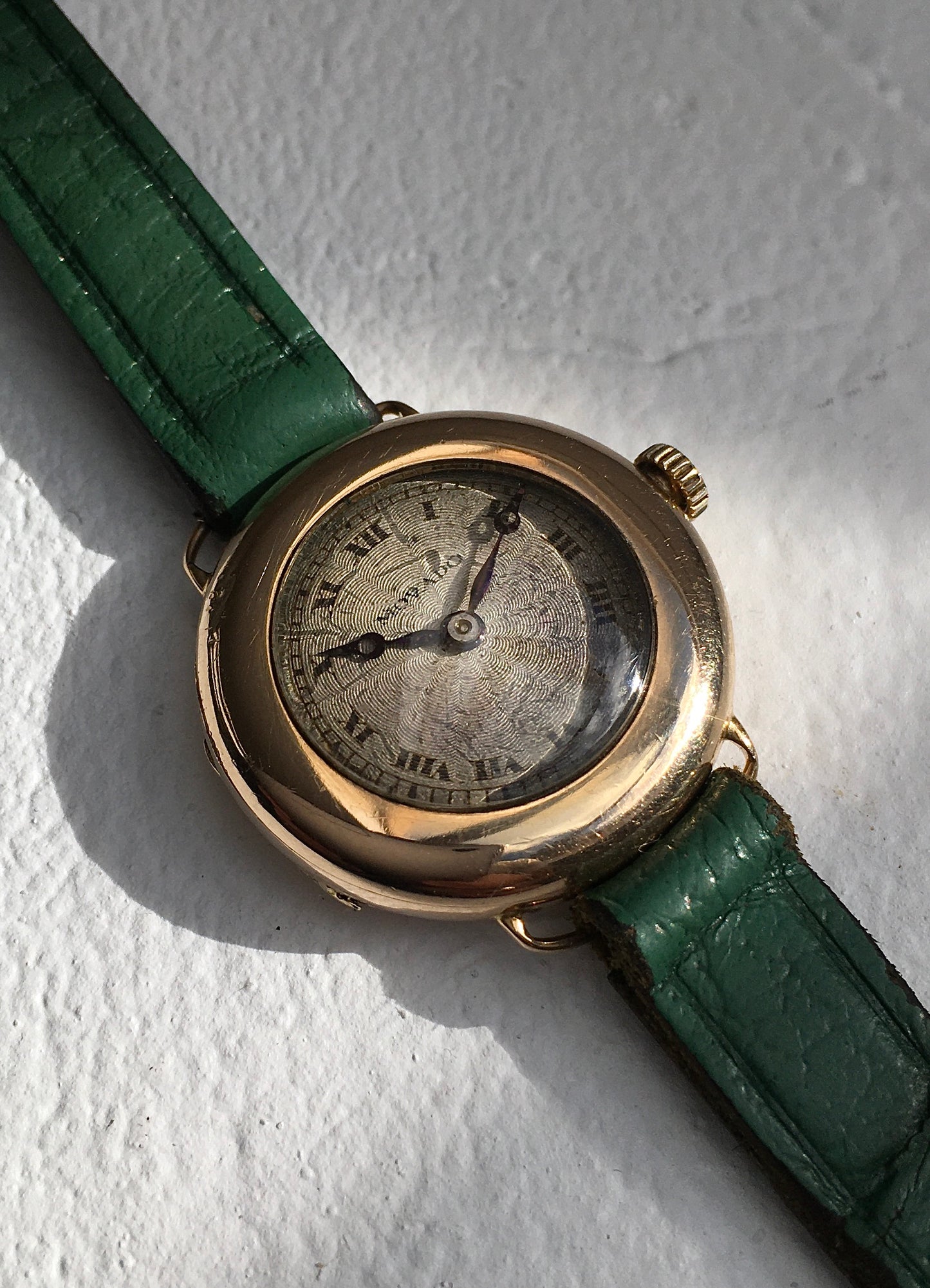 Antique 1920s 9ct Gold Movado