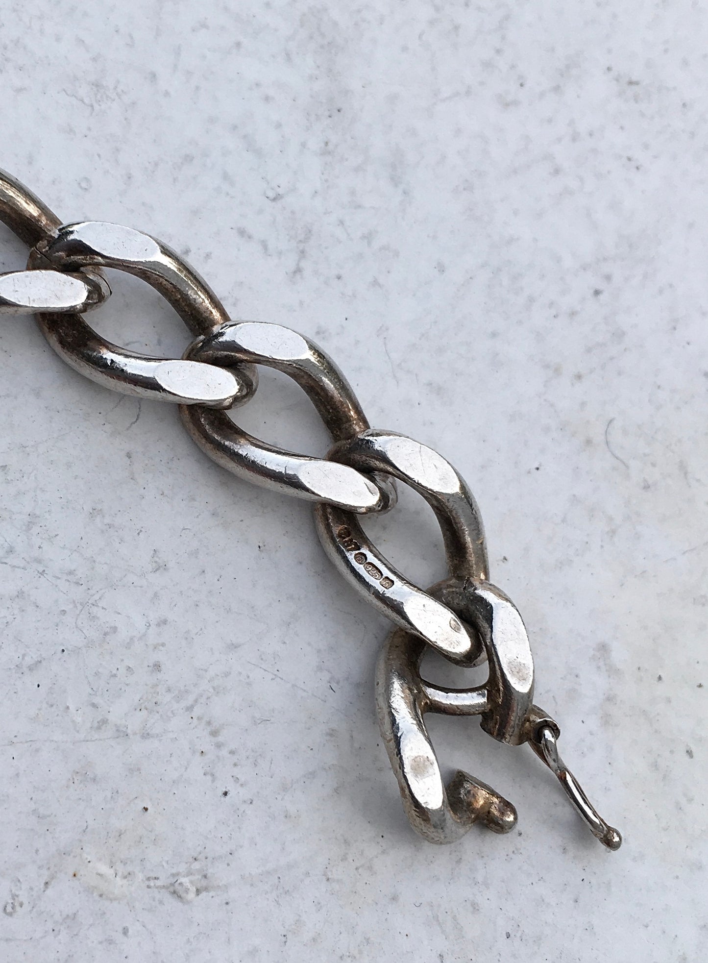 1970s Tiger’s Eye Curb