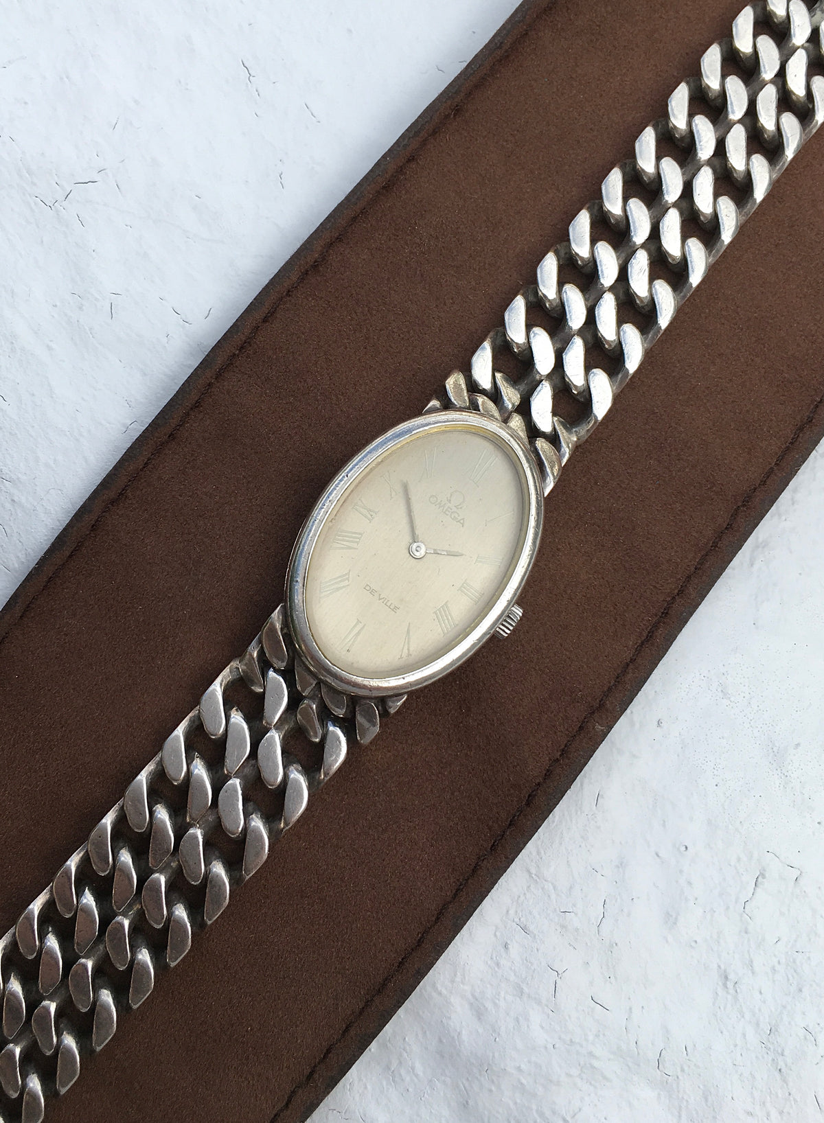 Vintage 1970s Jeux d’Argent Omega De Ville