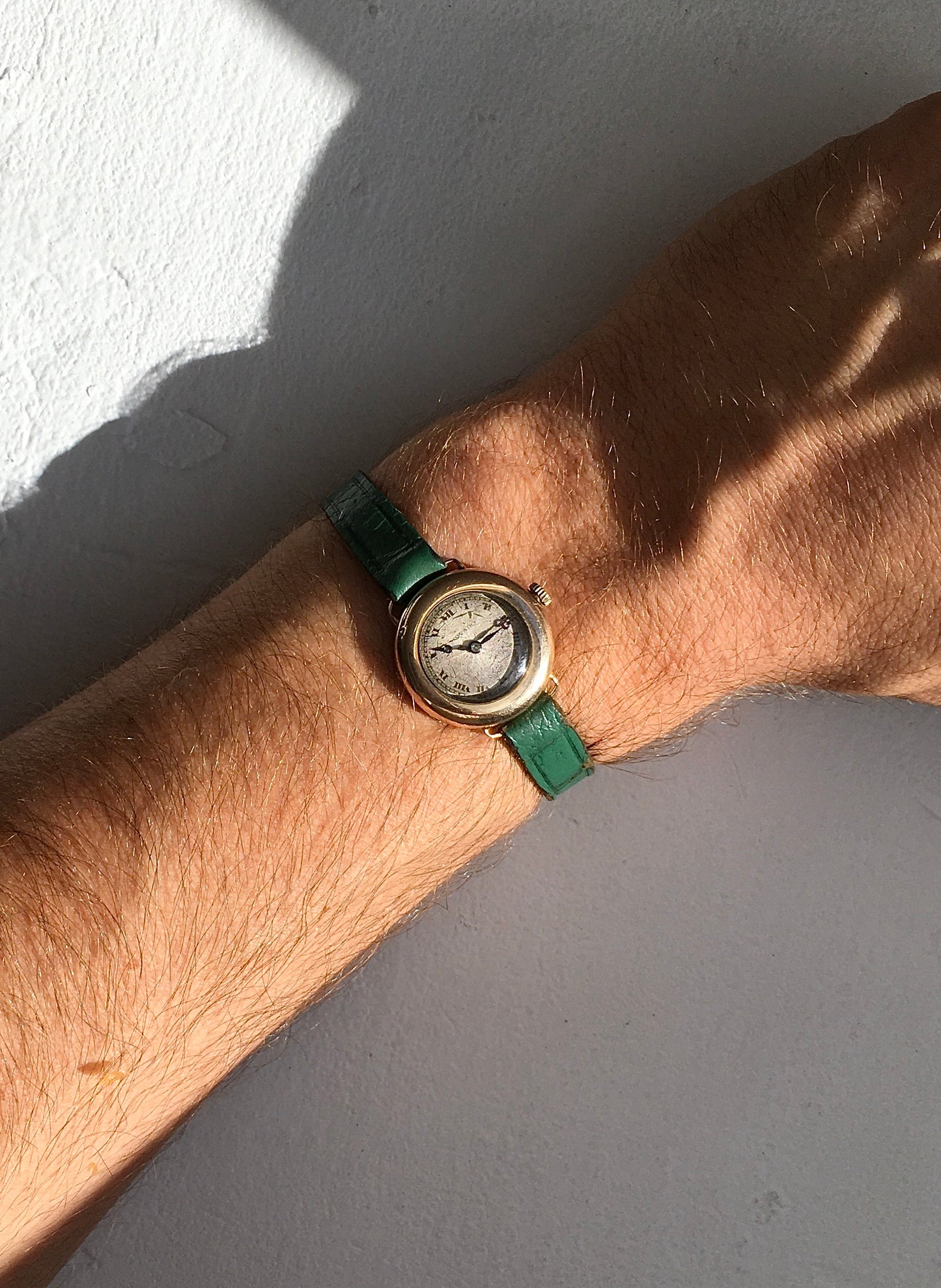 Antique 1920s 9ct Gold Movado