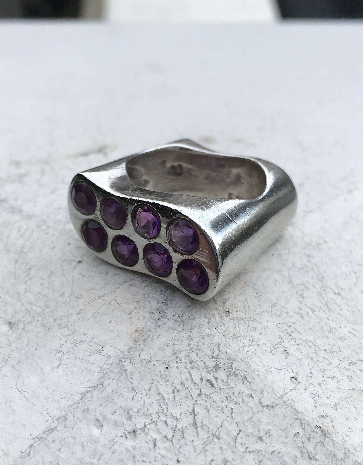 Sterling Silver x Amethyst Ring