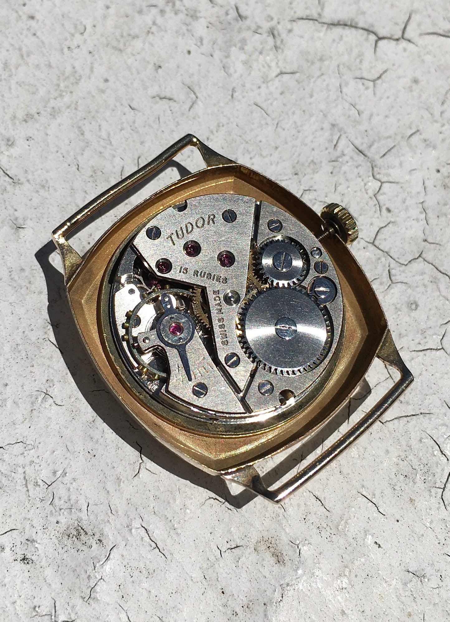 Vintage 1950s 9ct Gold Tudor