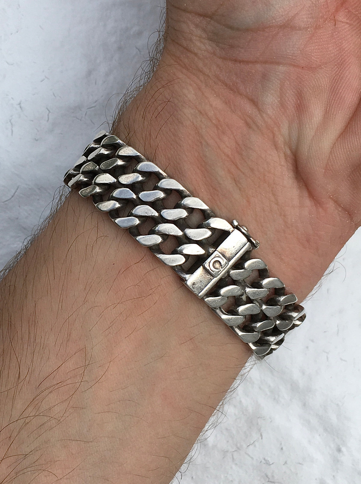 Vintage 1970s Jeux d’Argent Omega De Ville