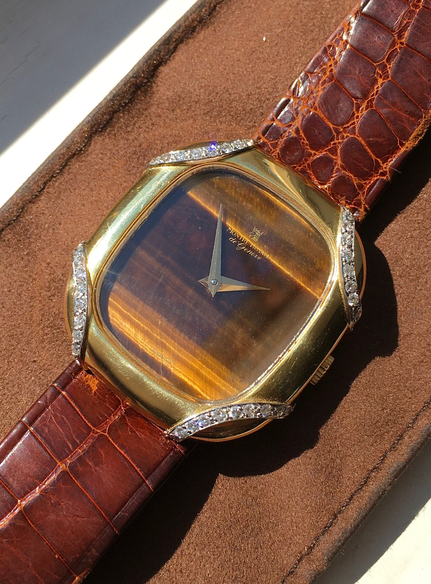 Vintage 1970s 18k Montre Royale