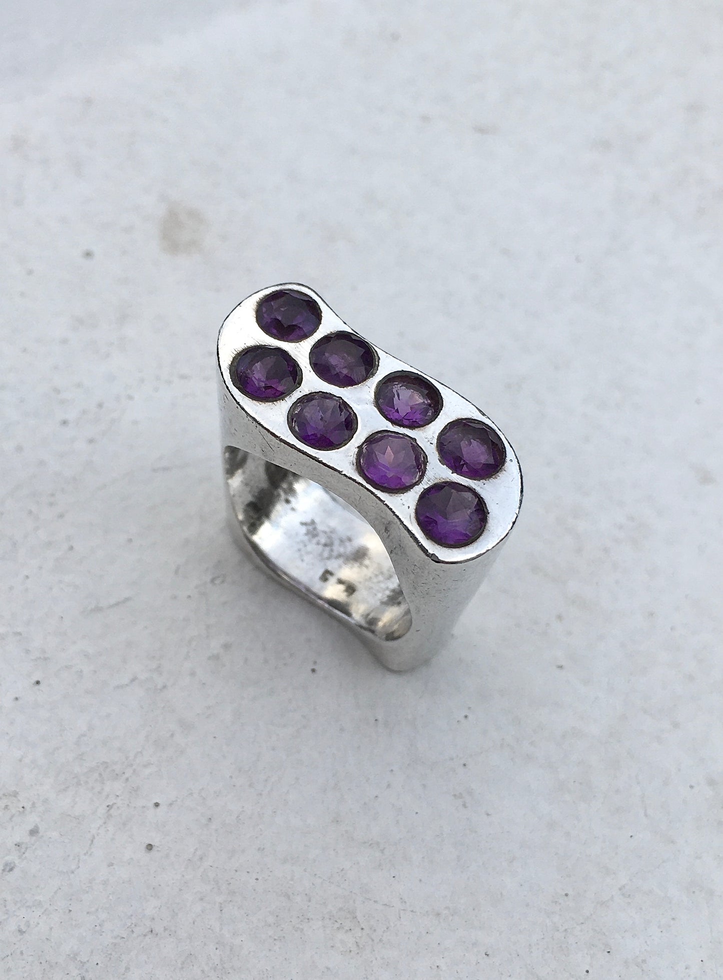 Sterling Silver x Amethyst Ring