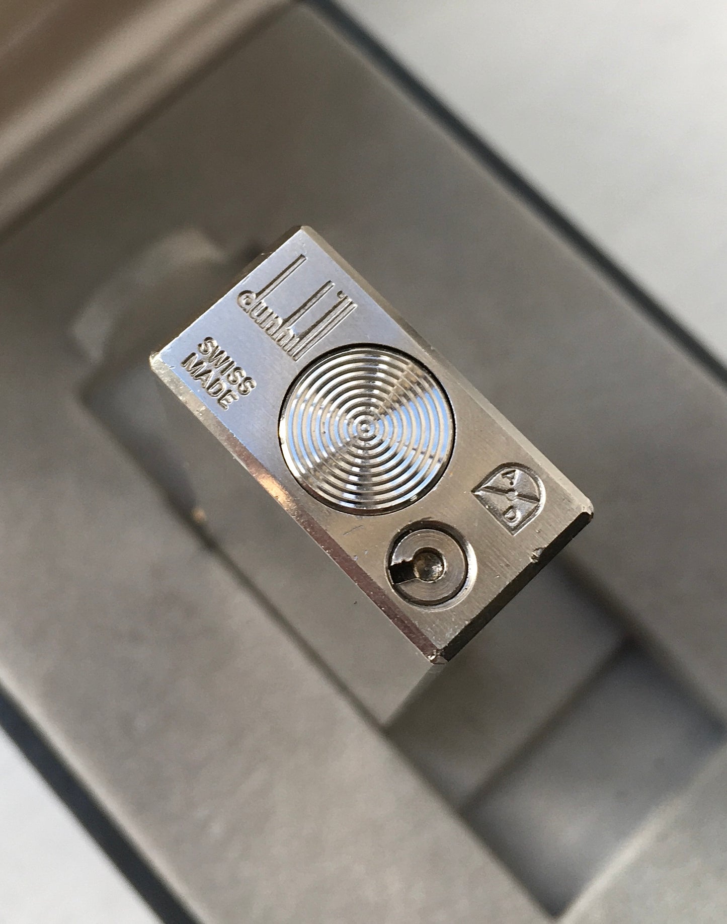 Vintage 1980s Dunhill Rollagas