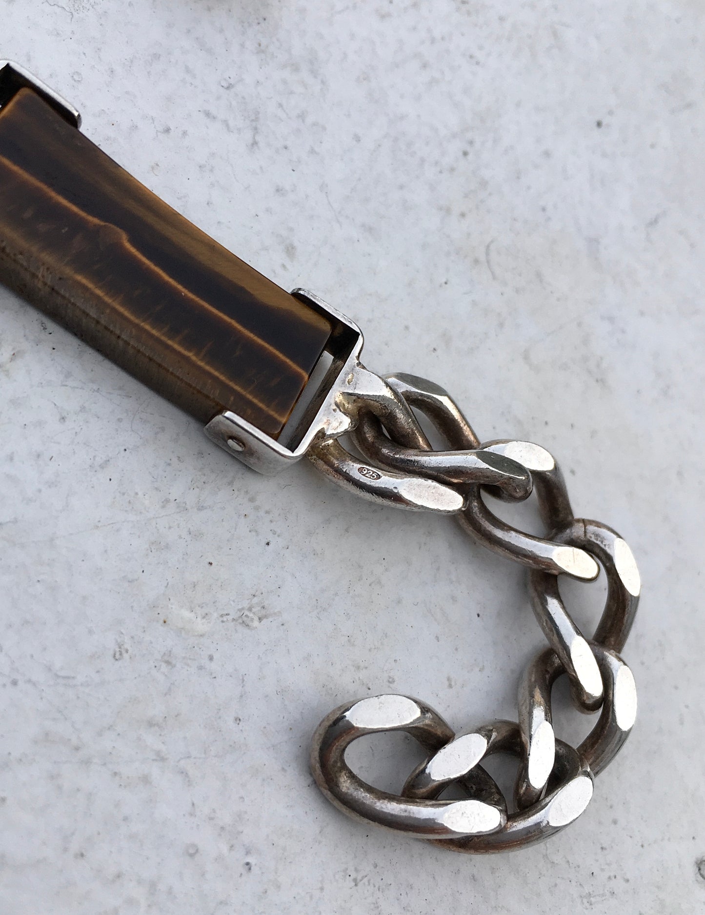 1970s Tiger’s Eye Curb