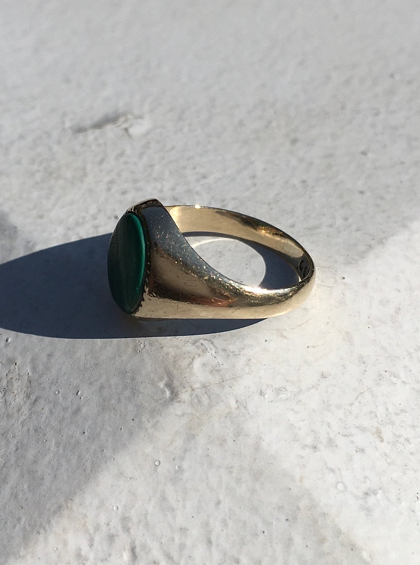 Vintage 1960s 9ct Gold & Malachite Signet