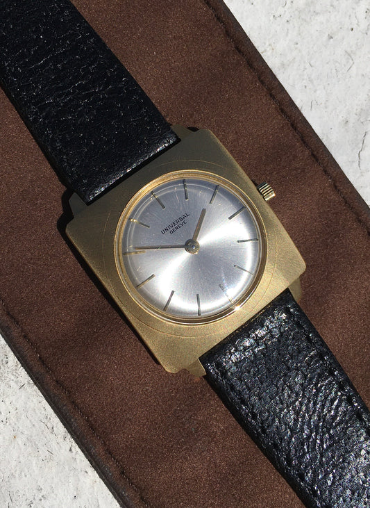 Vintage 1960s 18k Universal Genève