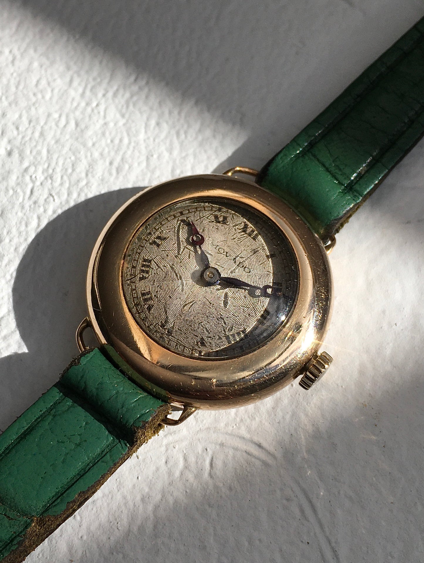 Antique 1920s 9ct Gold Movado