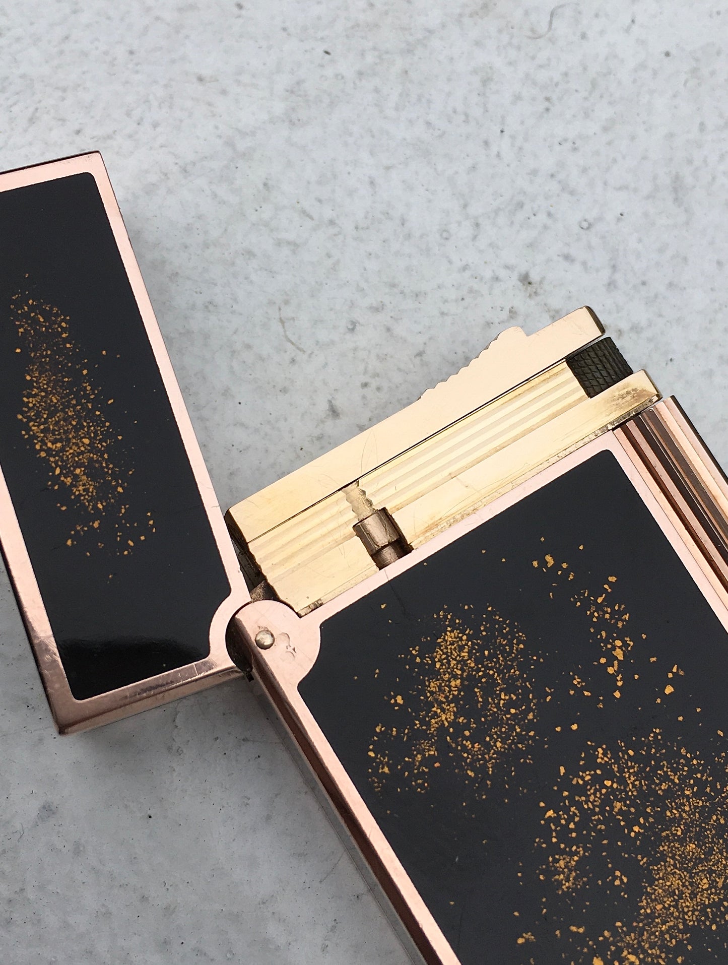 Vintage 1970s Gold Dust S.T. Dupont Ligne 2