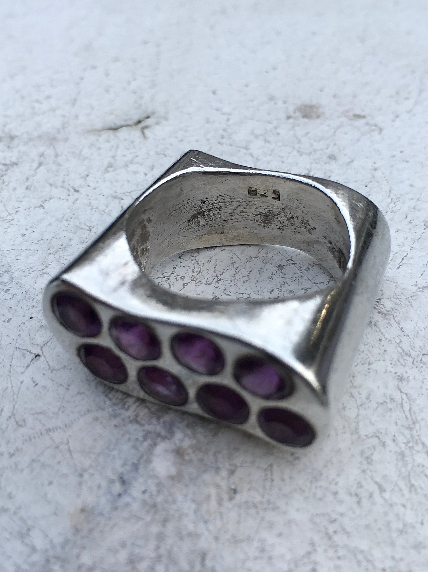 Sterling Silver x Amethyst Ring