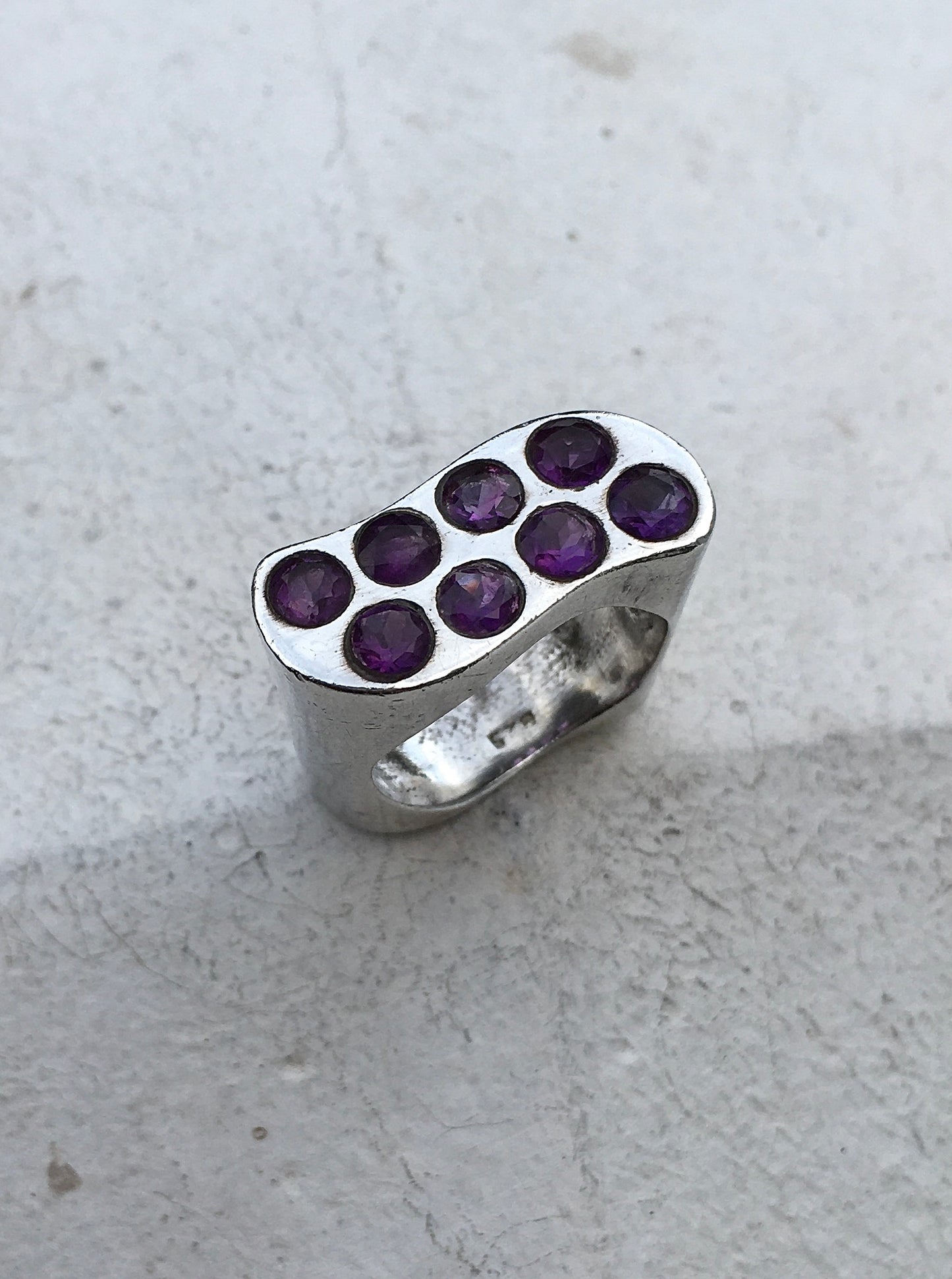 Sterling Silver x Amethyst Ring