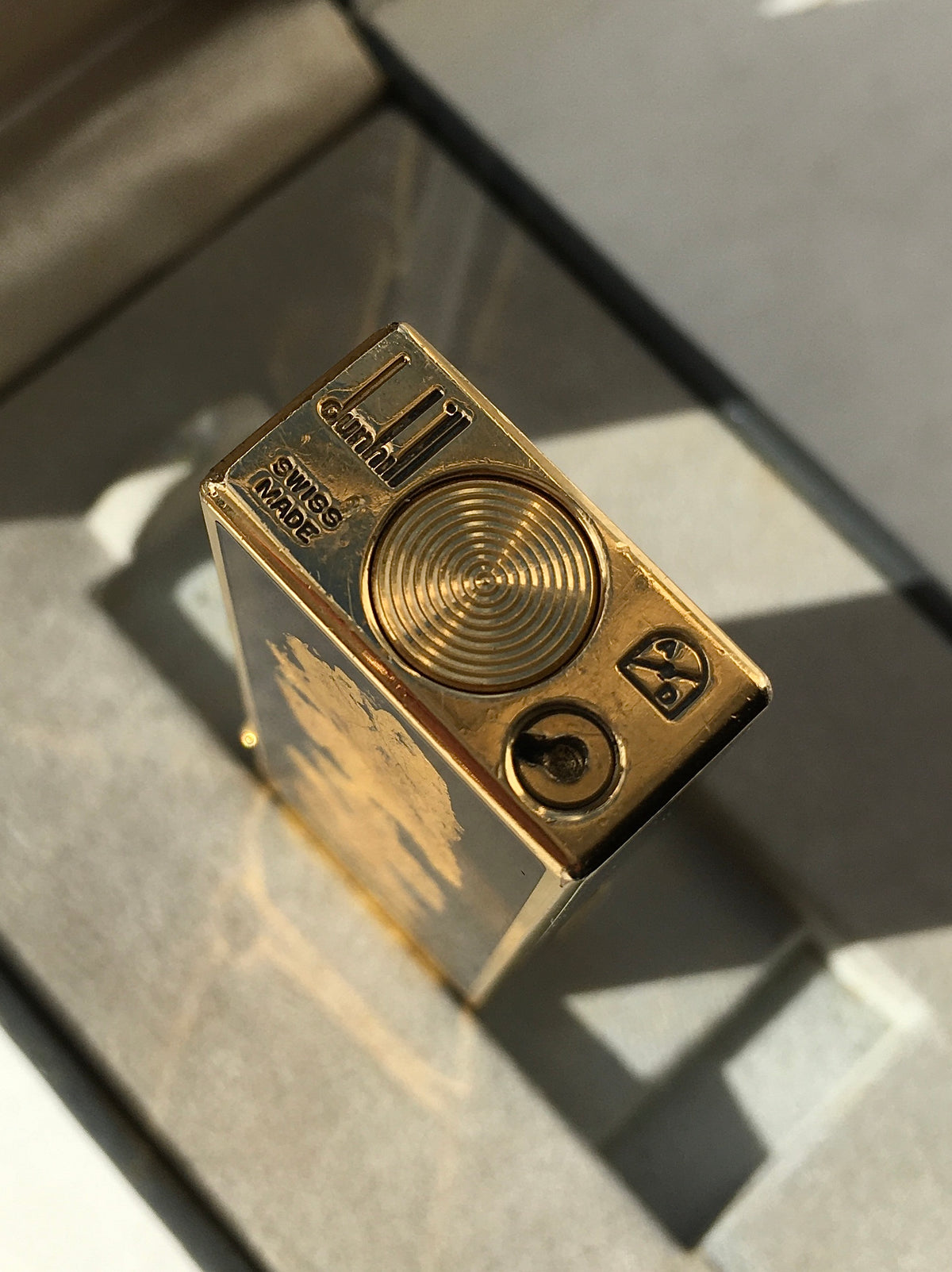 Vintage 1980s Gold Leaf Dunhill Rollagas