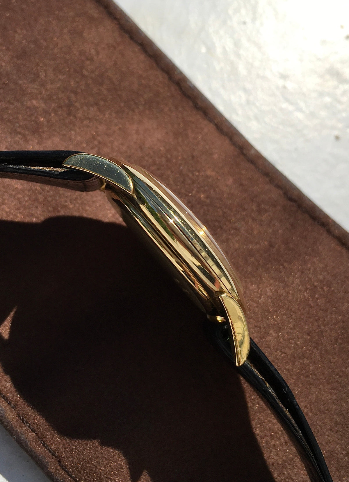 Vintage 1970s 18k Universal Genève