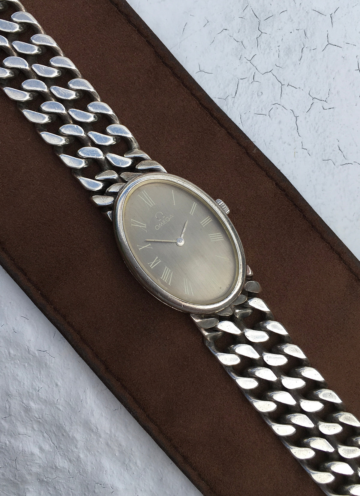 Vintage 1970s Jeux d’Argent Omega De Ville