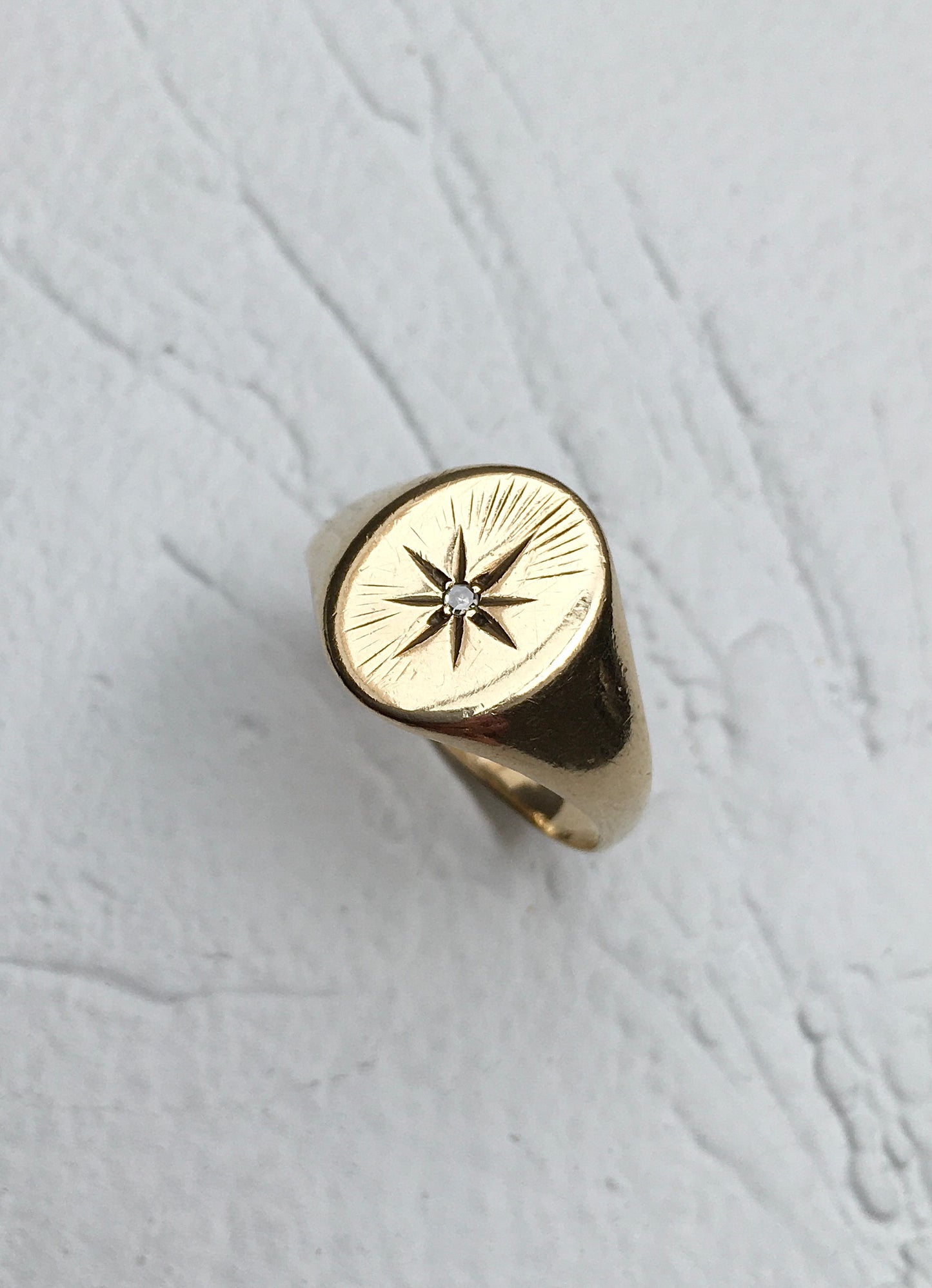 1960s 9ct Gold Diamond Signet