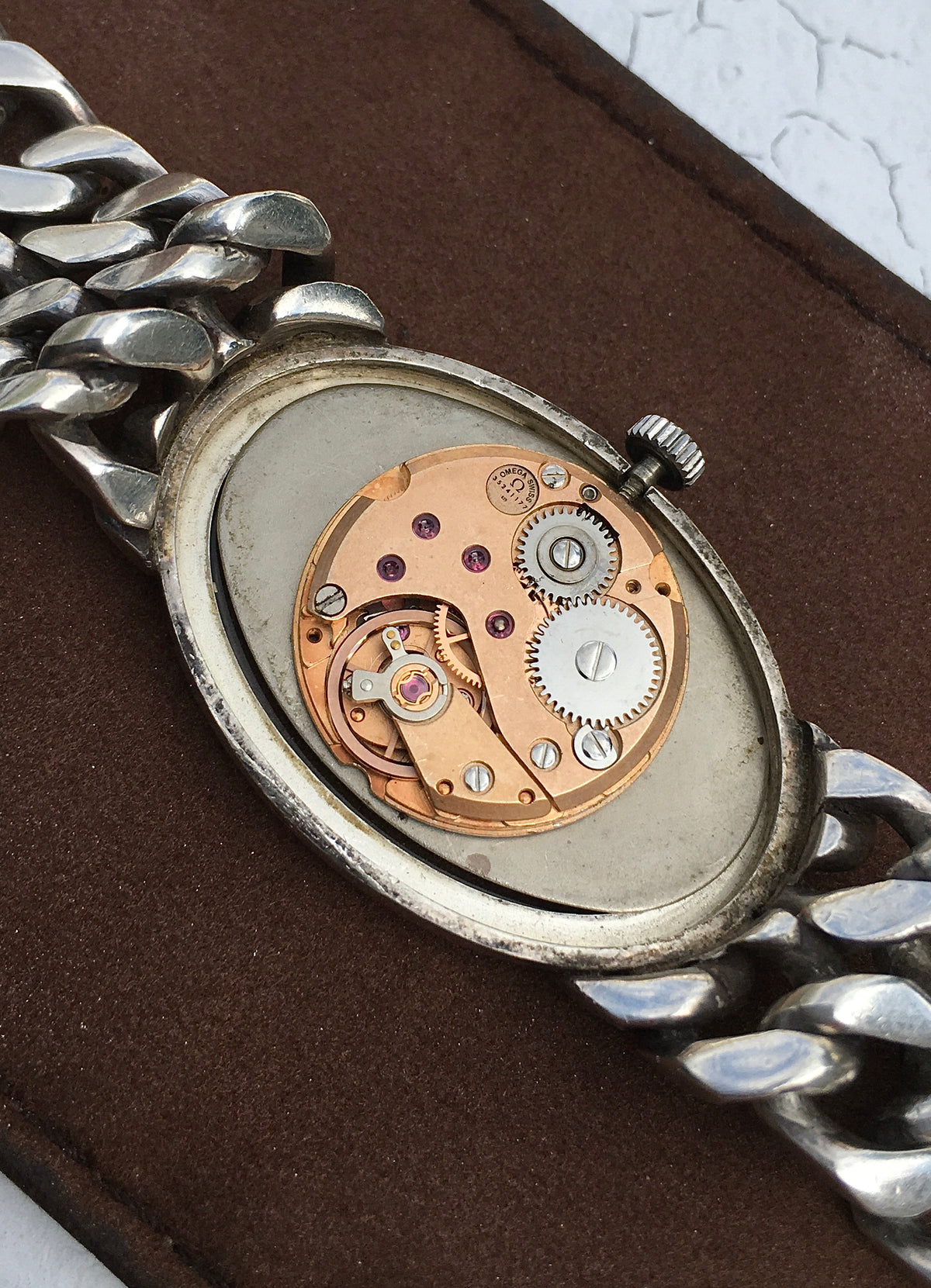 Vintage 1970s Jeux d’Argent Omega De Ville