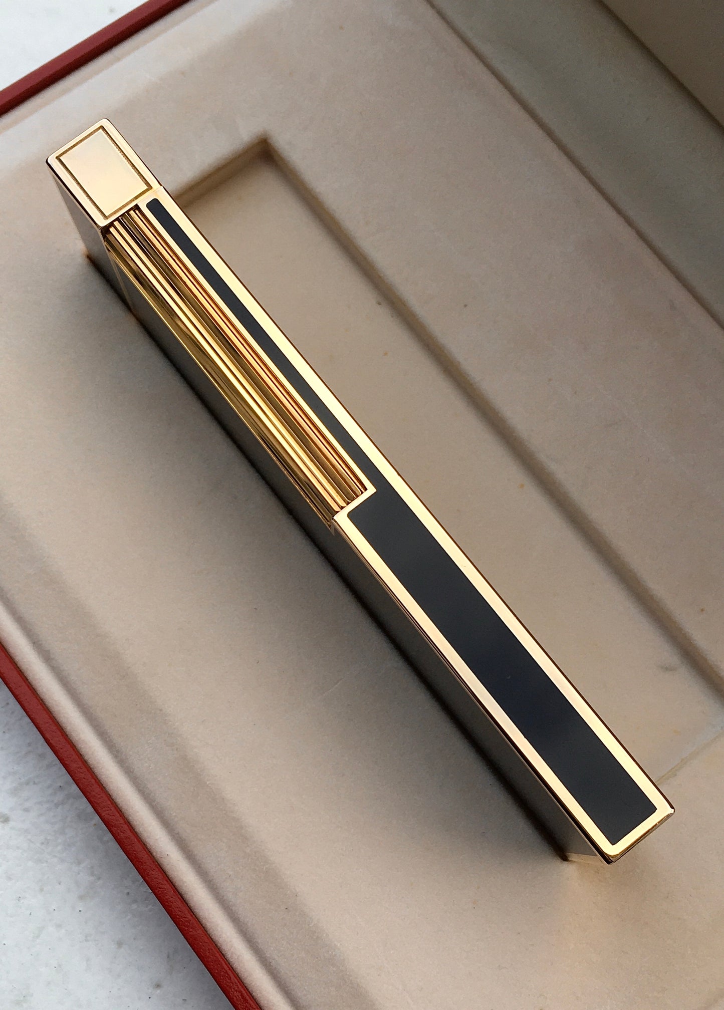 1980s S.T. Dupont Table Lighter