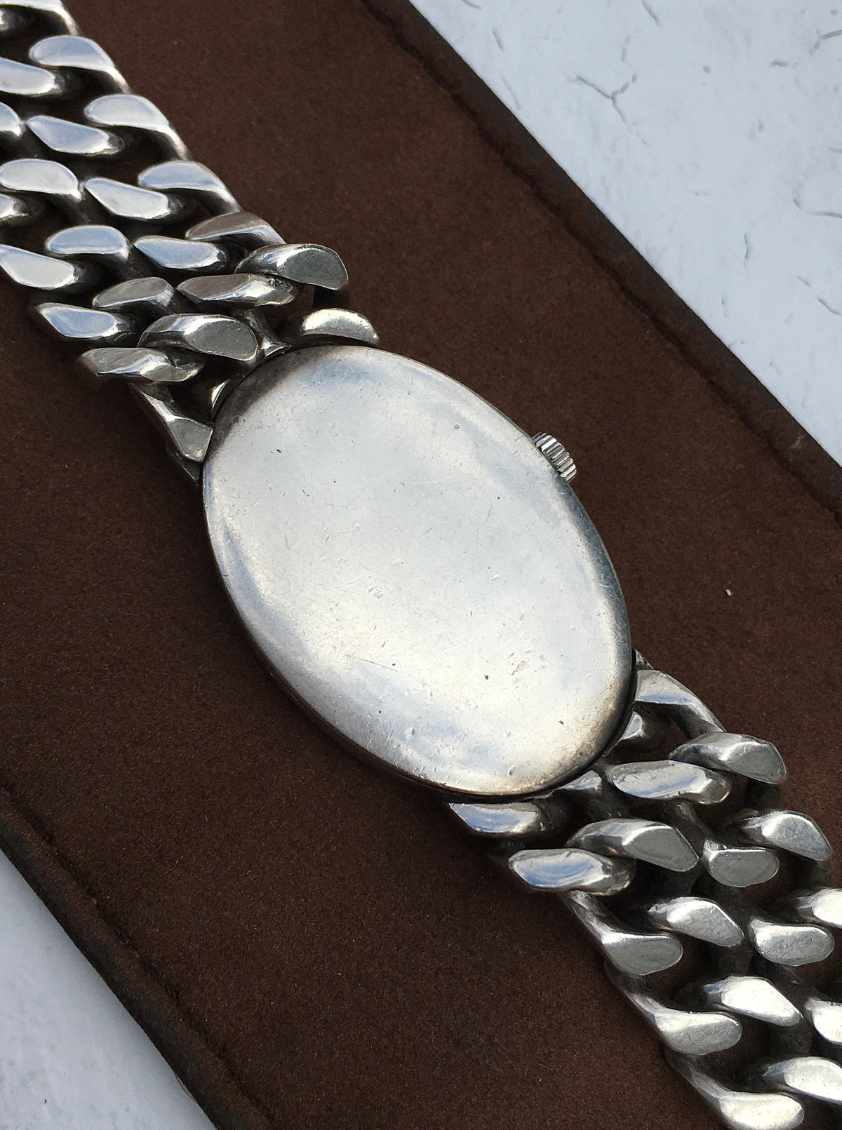 Vintage 1970s Jeux d’Argent Omega De Ville