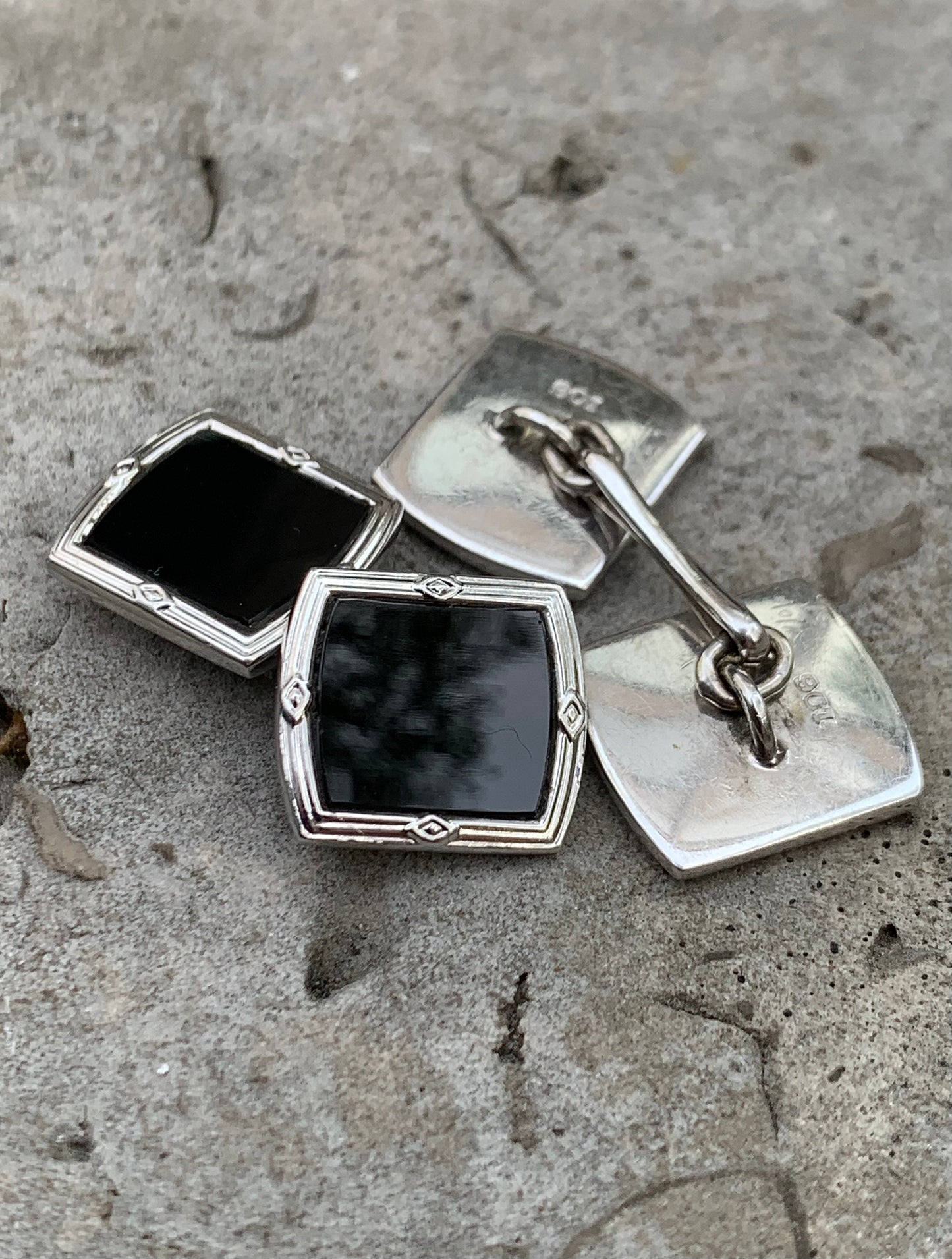 9ct White Gold x Onyx Cufflinks